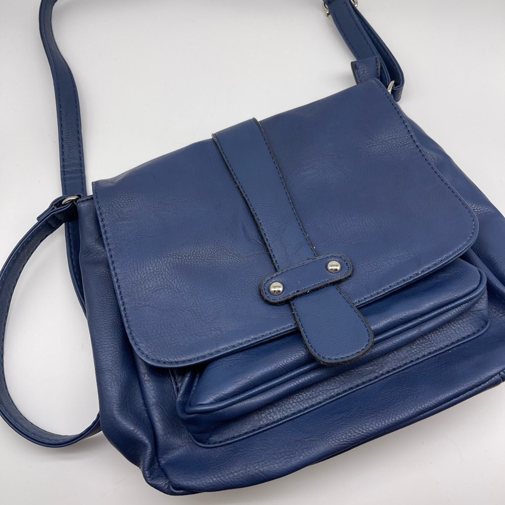 Scarleton Navy Purse Cross over Strap NWOT